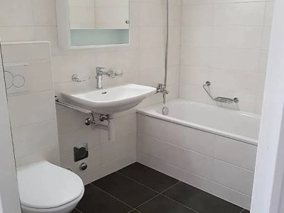 🏡 Reprise de bail – 2.5 p, Yverdon-les-Bains (Rue de la Villette) au : 01.03 image 2