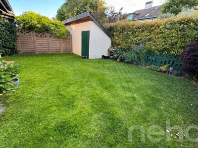 Au centre du village, vue lac image 3