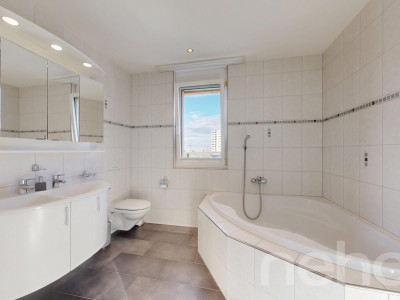 Grosszügige 5.5-Zimmer-Attikawohnung mit Lift direkt in die Wohnung image 7