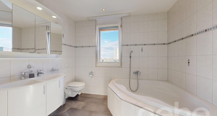 Grosszügige 5.5-Zimmer-Attikawohnung mit Lift direkt in die Wohnung image 7