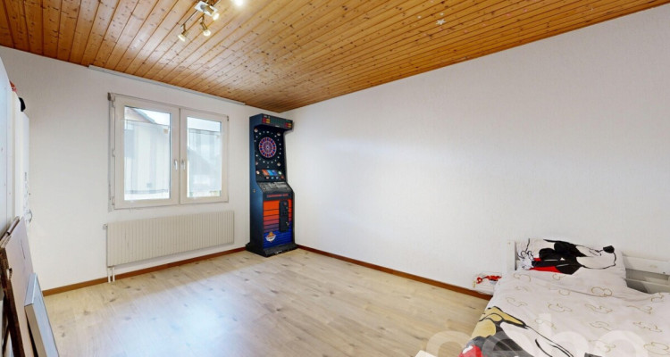 Einfamilienhaus mit grossem Garten, Wintergarten und Teich image 10