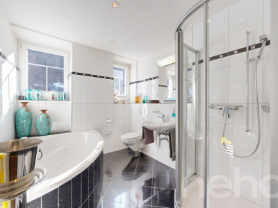 7.5 Zimmer Einfamilienhaus mit Garten und Bergblick image 11