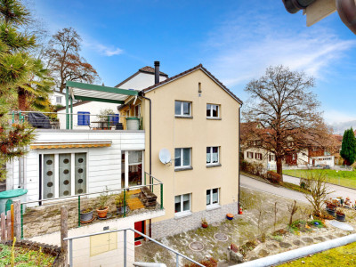 Grosszügiges Doppel-EFH mit Einliegerwohnung & Weitsicht image 2