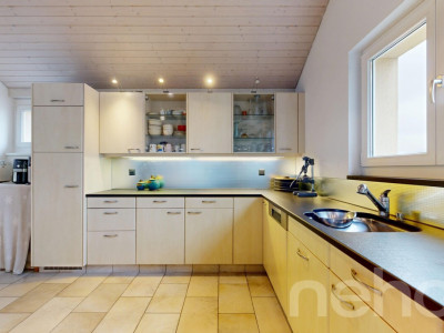 Grosszügiges Doppel-EFH mit Einliegerwohnung & Weitsicht image 8