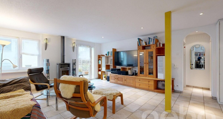 Grosszügiges Doppel-EFH mit Einliegerwohnung & Weitsicht image 3