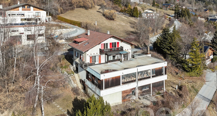 Immeuble vue sud ? Fort potentiel à Mollens image 1