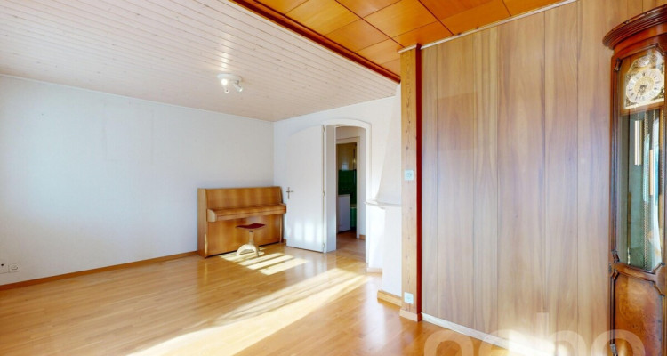 Immeuble vue sud ? Fort potentiel à Mollens image 12