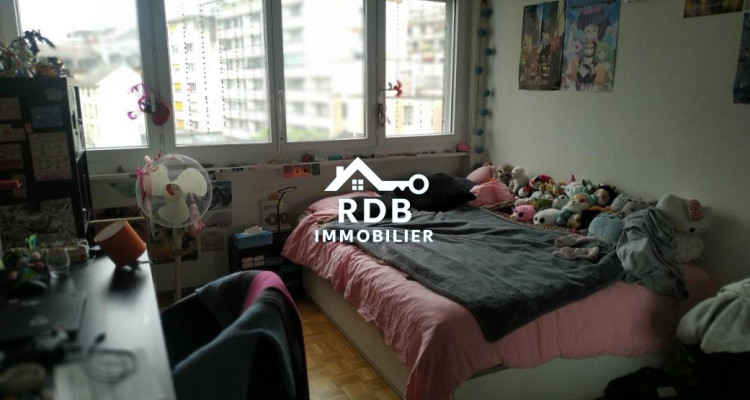 Appartement de 5 pièces au 4ème étage situé à Genève 1205 image 4