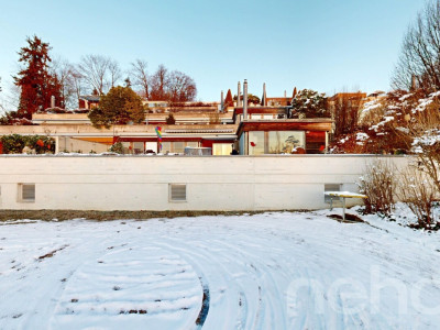 Terrassenwohnung auf zwei Ebenen mit Wintergarten und Panorama image 1