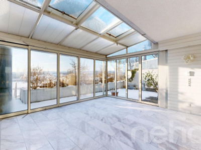 Terrassenwohnung auf zwei Ebenen mit Wintergarten und Panorama image 11