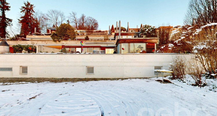Terrassenwohnung auf zwei Ebenen mit Wintergarten und Panorama image 1