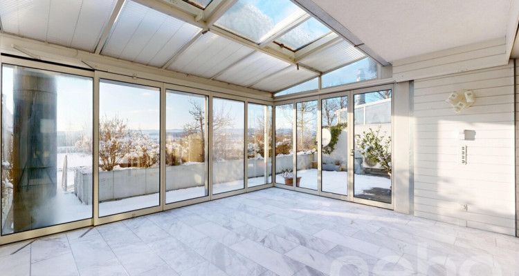 Terrassenwohnung auf zwei Ebenen mit Wintergarten und Panorama image 11