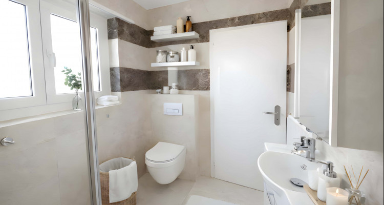 Grand 3 pièces moderne avec cuisine habitable image 5