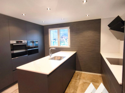 SAINT-LÉONARD - DUPLEX 4.5 PCES - ENTIÈREMENT RÉNOVÉ - TERRASSE image 8