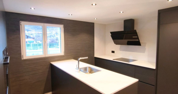 SAINT-LÉONARD - DUPLEX 4.5 PCES - ENTIÈREMENT RÉNOVÉ - TERRASSE image 7