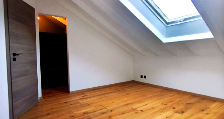 SAINT-LÉONARD - DUPLEX 4.5 PCES - ENTIÈREMENT RÉNOVÉ - TERRASSE image 13