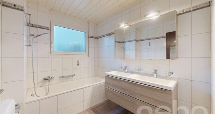 St-Blaise: Grand 5p au dernier étage avec vue sur le lac image 9