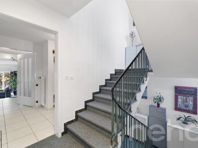 Grosses Einfamilienhaus mit Einliegerwohnung und Gartenparadies image 7