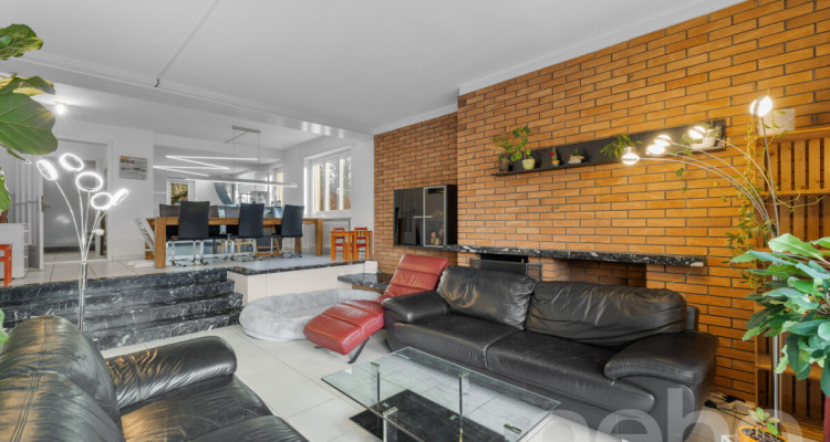 Grosses Einfamilienhaus mit Einliegerwohnung und Gartenparadies image 4