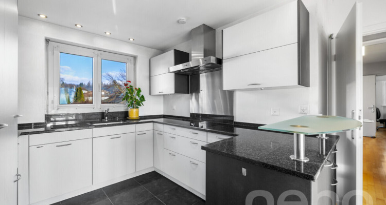 Grosses Einfamilienhaus mit Einliegerwohnung und Gartenparadies image 8