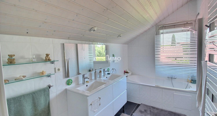 CHENS-SUR-LEMAN (France voisine) Villa darchitecte image 9