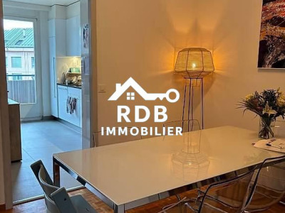 Appartement de 5 pièces au 4ème étage situé à Carouge 1227 image 2