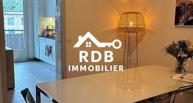 Appartement de 5 pièces au 4ème étage situé à Carouge 1227 image 2