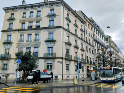 🏡 Reprise de bail – 5 pièces, Genève (Boulevard des Philosophes) au 31.03.2026 image 1