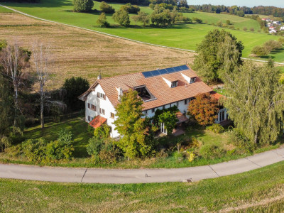 Spacieux triplex avec terrasse, jardin et piscine intérieure image 3