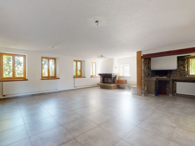 Spacieux triplex avec terrasse, jardin et piscine intérieure image 7