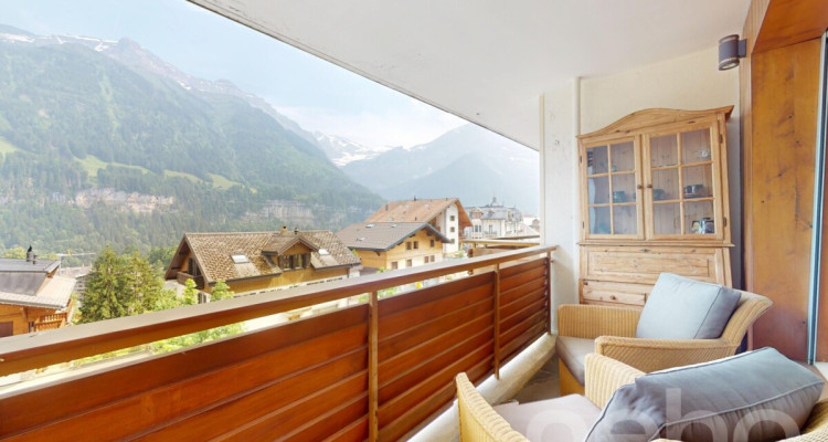 Appartement entièrement rénové plein centre Champéry, vue panoramique image 1