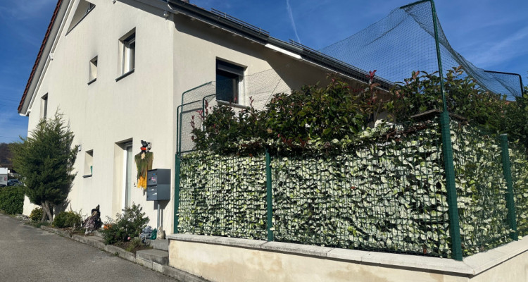 Jolie villa ensoleillée, au cœur des vignobles et des pommiers  image 1