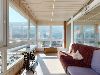 Duplex surplombant la ville de Sion! image 2