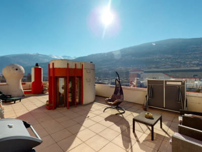 Duplex surplombant la ville de Sion! image 3