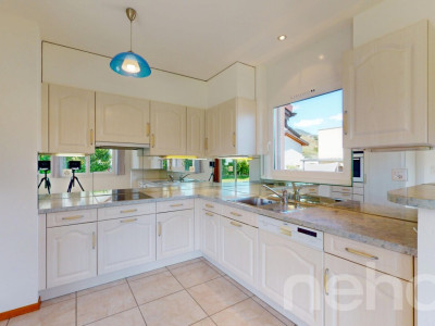 Spacieuse maison familiale avec jardin à Vétroz image 4