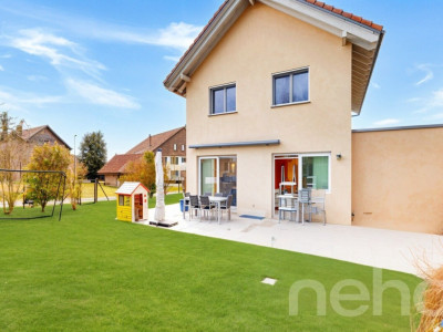 Maison lumineuse de 4 chambres avec jardin et garage fermé image 1