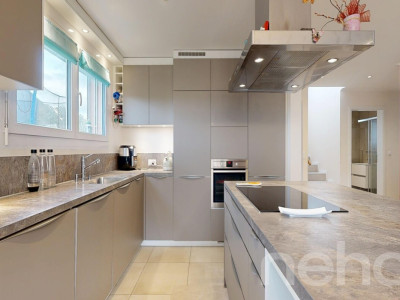 Maison lumineuse de 4 chambres avec jardin et garage fermé image 4