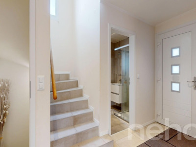 Maison lumineuse de 4 chambres avec jardin et garage fermé image 7