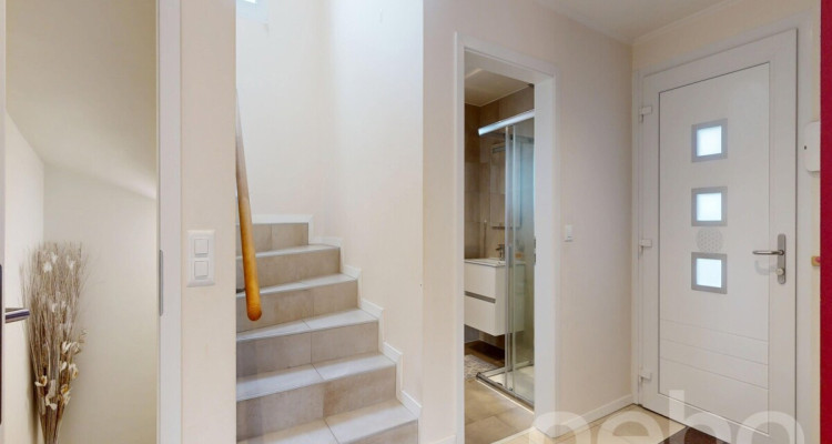 Maison lumineuse de 4 chambres avec jardin et garage fermé image 7