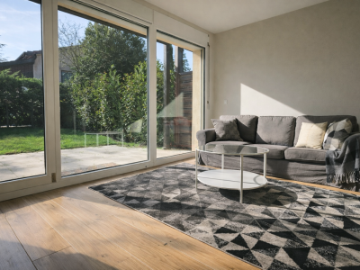 Maison jumelée entièrement rénovée en 2025 Jardin plein sud & volumes généreux image 4