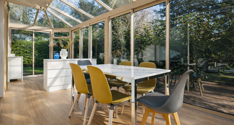 Maison jumelée entièrement rénovée en 2025 Jardin plein sud & volumes généreux image 3