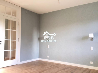 Appartement en duplex rénové de 5 pièces situé à Collex 1239 image 8