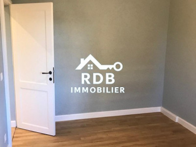 Appartement en duplex rénové de 5 pièces situé à Collex 1239 image 6