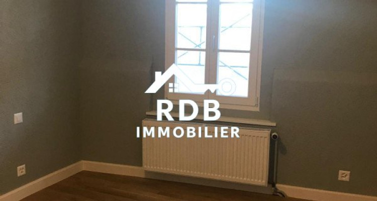 Appartement en duplex rénové de 5 pièces situé à Collex 1239 image 3