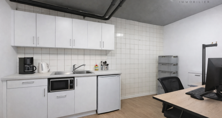 Surface commerciale / bureaux 115 m² image 10