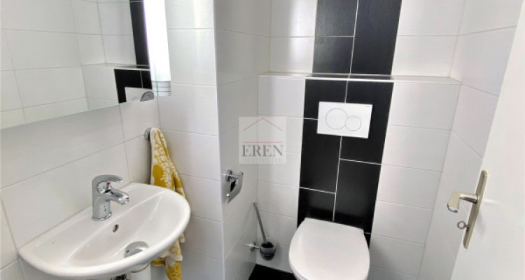 Charmant appartement 3,5p avec garage-box à 2 pas du centre ville de Sierre image 5