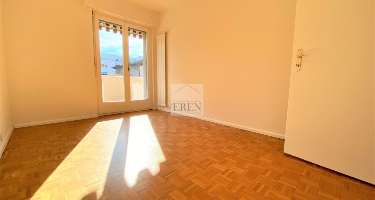 Charmant appartement 3,5p avec garage-box à 2 pas du centre ville de Sierre image 9