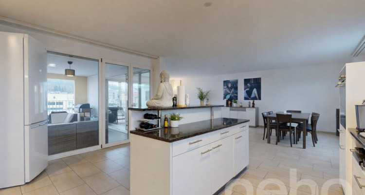 Grosszügige 5.5-Zimmer Wohnung mit grosser Loggia in Schlieren image 3