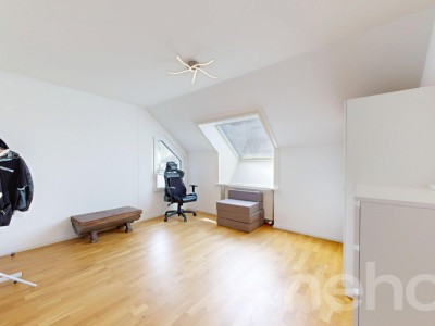 Grosszügige Dachwohnung mit Terrasse und Cheminée image 9