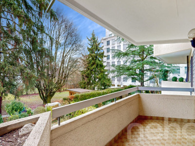 superbe duplex avec jardin privatif au c?ur dun quartier familial image 11